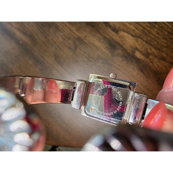 Women's Bella & Rose Quartz Bracelet Watch (need a replacement battery) - Picture 11 of 16